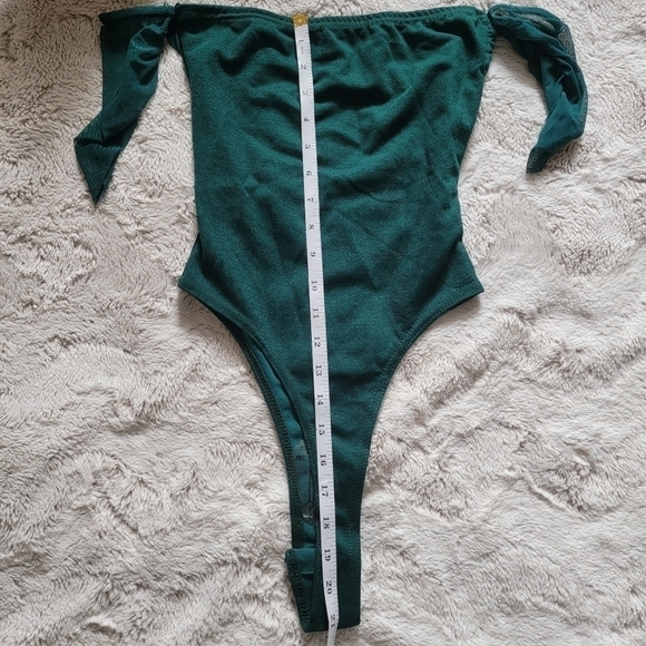 Pretty Little Thing Green Mesh Ruched Bardot Bodysuit Size 2 - Picture 14 of 14
